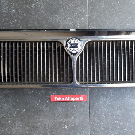 Lancia Thema / YMOS AG 67130 0 001 / Grill / Kühlergrill / Grille / Frontgrill