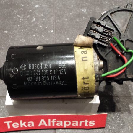 VW Golf III (93) / Ruitenwissermotor / Wischermotor / Moteur d'essuie-glace / Wiper motor / Bosch 0390241109 CHP