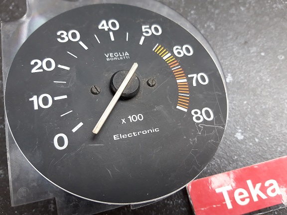 Alfa Romeo 33 / Toerenteller / Tachometer / Drehzahlmesser / 60750011 / Veglia Borletti /