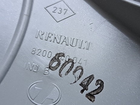 Renault 8200 040 041 / RET9111011 / 14 inch / Wieldop / Radkappe / Renault Pièces d'Origine
