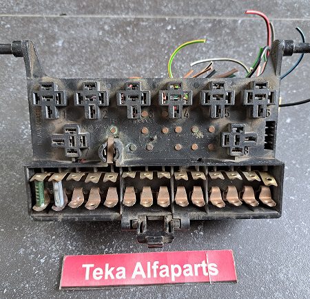 Alfa Romeo Guilietta 116 / Sicherungskasten / Fusebox / Boîte à fusibles / AR 116506503003