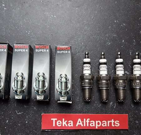 Bougies / Zündkerzen / Spark Plugs / Candele / Bosch Super 4 / WR78X /