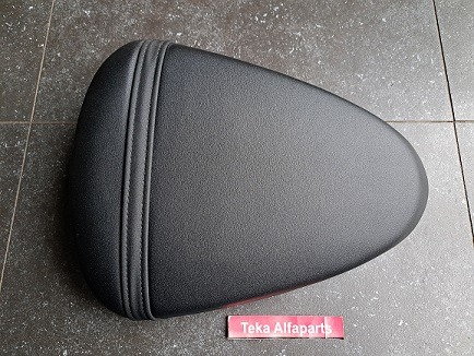 Suzuki TL1000R / 1998-2003 / Zadel Achter / Buddy Seat / Pillion Seat / Sattel Hinten /