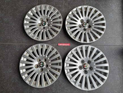 Alfa Romeo 159 / 4x Wieldop / 4x Radkappe / 4x Wheel Cover Trim / Alfa Romeo 60684103 / 16" /