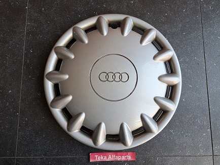 Audi / Wieldop / Radkappe / Wheel Cover / 8D0601147B /