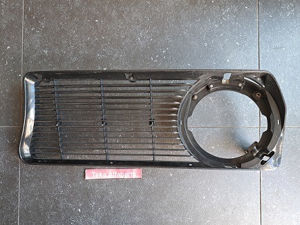 Alfa Romeo Alfetta 1.6 / Grill / Grille / Frontgrill / Kühlergrill / 11600.54.199.10 / 116005419910