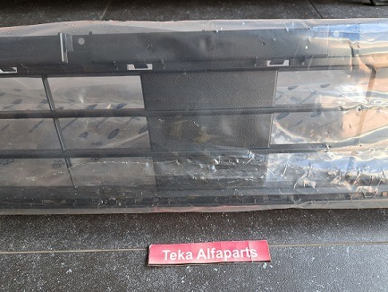 Ford Tourneo Connect Mk2 / Ford Transit Connect Mk2 / Grill Onder / 2275899 / 46L37A01 / 95699237