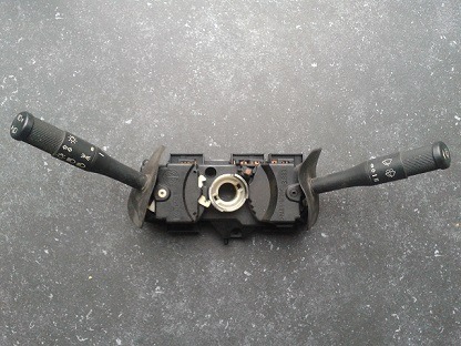 Alfa Romeo 33 Stuurschakelaar / Ruitenwisserhendel / 60575648 / Lenkstockschalter / Wischerschalter