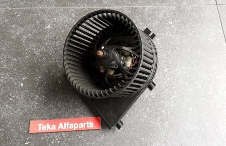 VW Lupo / VW Polo / VW Bora / VW Golf IV / Audi A3 / Heizunggebläse / H35657880E / 1J1819021A